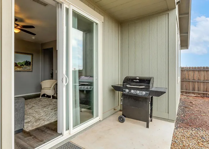 Ski, Hike & Explore: W/ Fenced Yard
